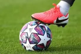 كرة القدم في 2025.. كيف تغيّرت عقلية الجماهير واللاعبين بعد سنوات من الضغوط والتقلبات؟